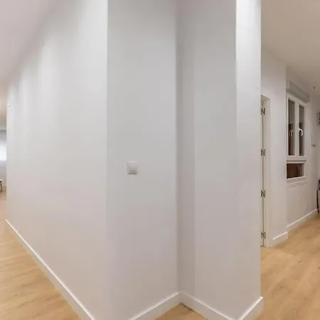 Gran Apto A 5 Min De Casco Viejo. Familias, Grupos *