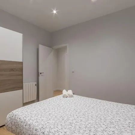 Gran Apto A 5 Min De Casco Viejo. Familias, Grupos